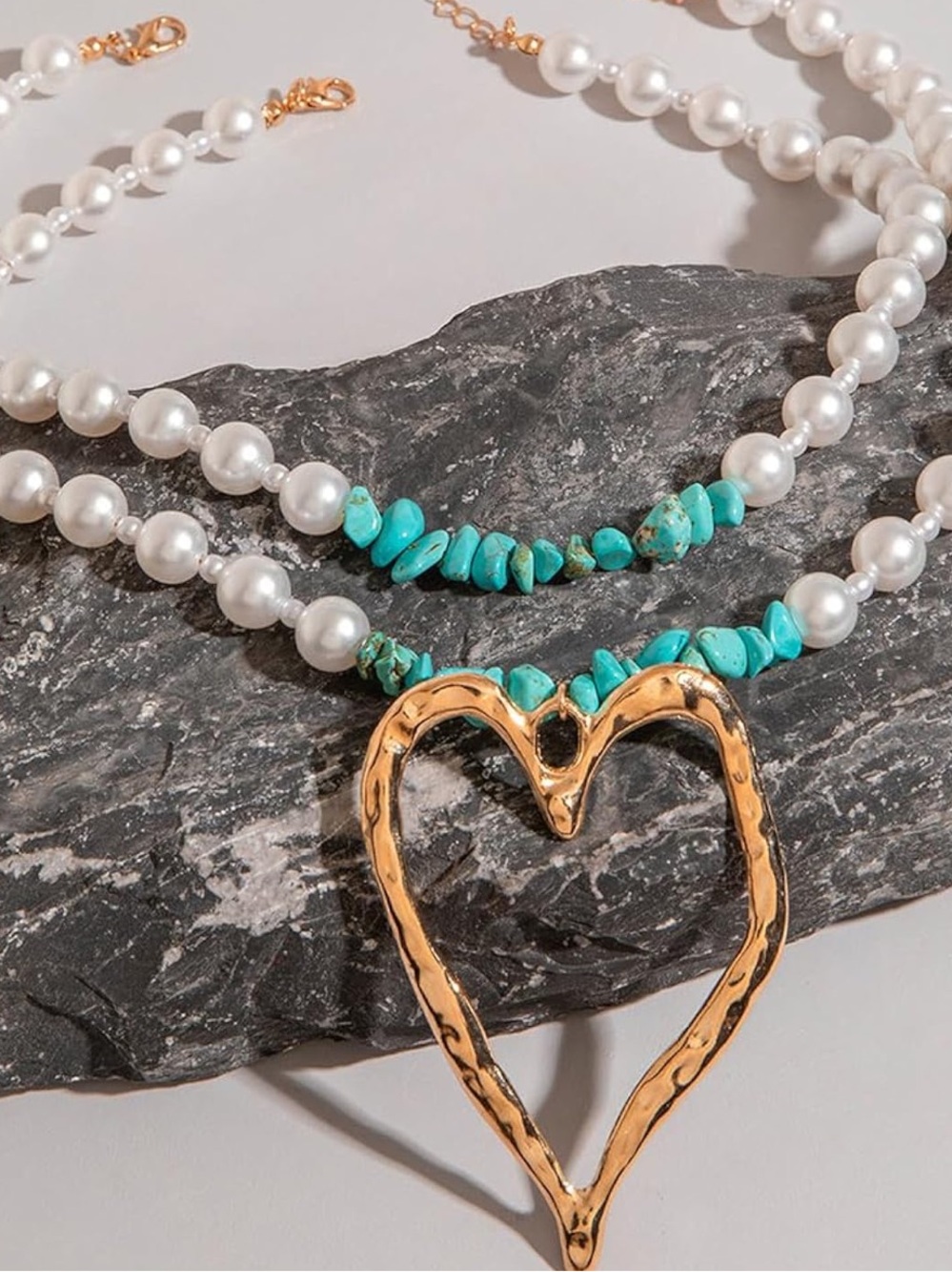 Anthropologie White Pearl & Turquoise Chip Necklace with Gold Heart Pendant - Picture 4 of 5